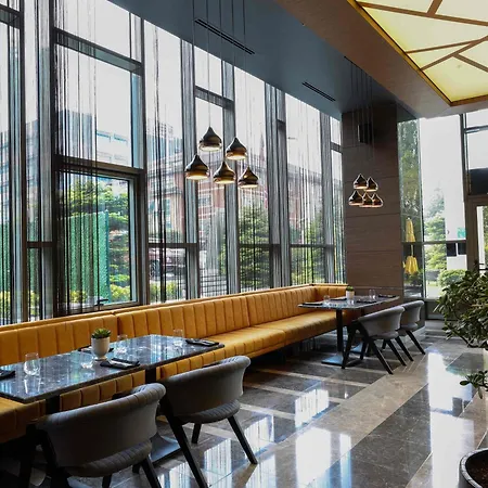 Отель Mercure Umraniye Стамбул