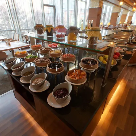 Mercure Umraniye 4*